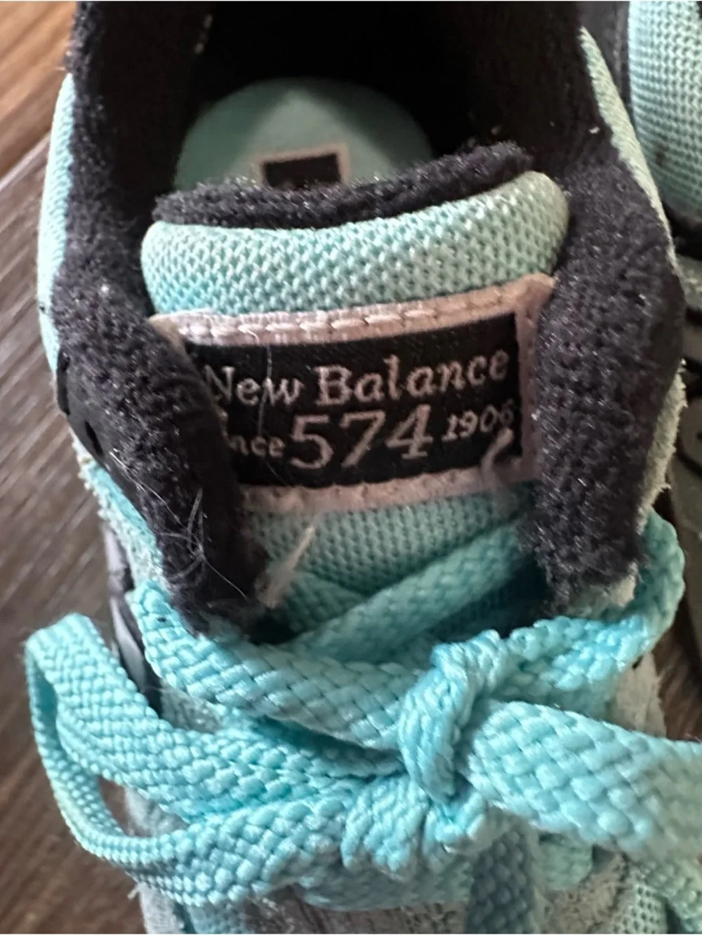 New Balance 574 aqua blue and black lace up sneakers toddler 7 boy or girl